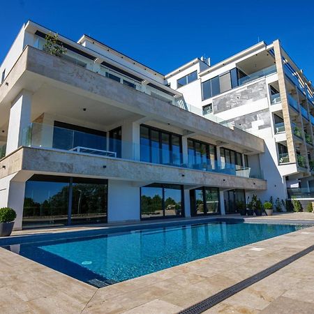 Club Panorama Residence Alsoors Exterior photo