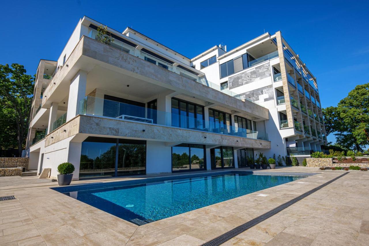 Club Panorama Residence Alsoors Exterior photo